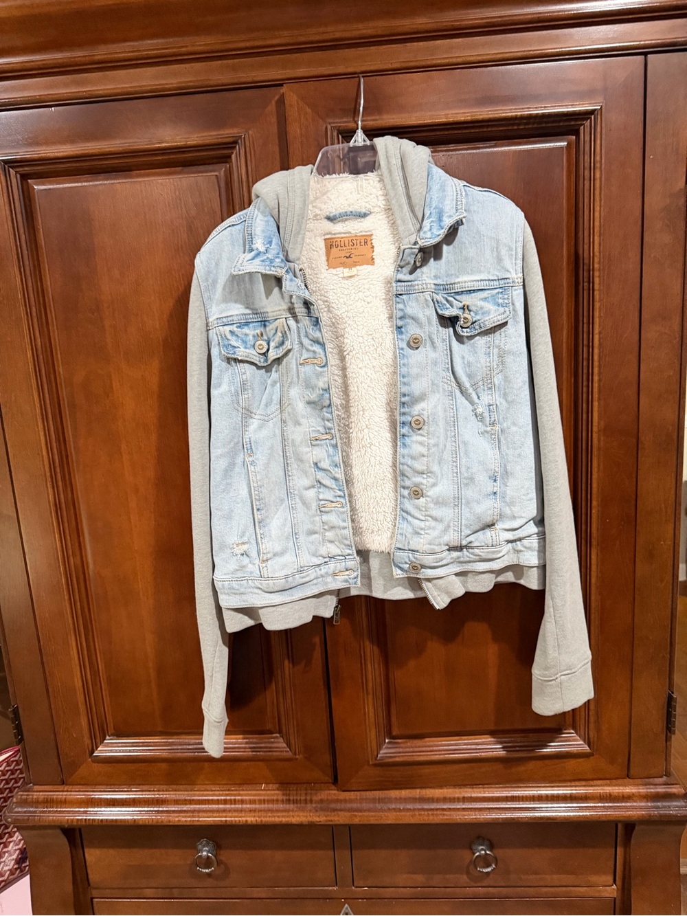 Hollister Light Blue Denim Jacket with Cream Sherpa and Gray Knit Sleeves